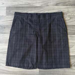 Ben Hogan Performance Golf Collection Grey Plaid Shorts Size 38